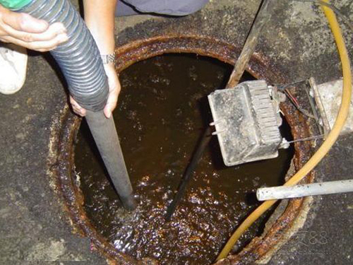 南开乡隔油池清理