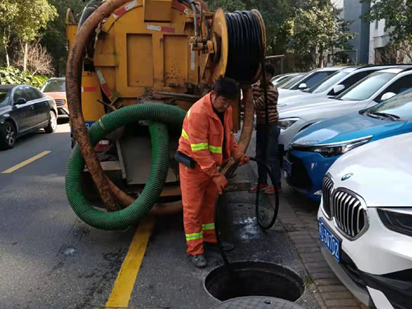 南开乡排污管道清淤